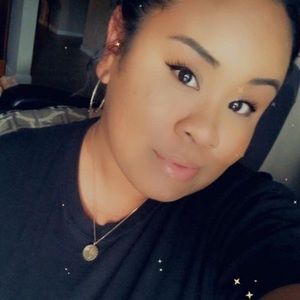 Meet your Posher, Justine